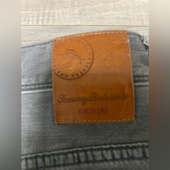 Tommy Bahama Belize Authentic Fit Mens Jeans Size 35x32 Grey Wash Denim Straight - Picture 6 of 7
